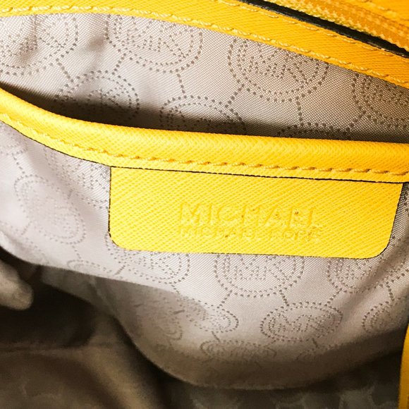 MK MICHAEL KORS | Hamilton Saffiano Leather Yellow Studded Purse | Lock & Key - Picture 12 of 16